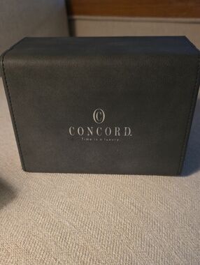 Concord Gray Leather Watch Box with Silver Logo